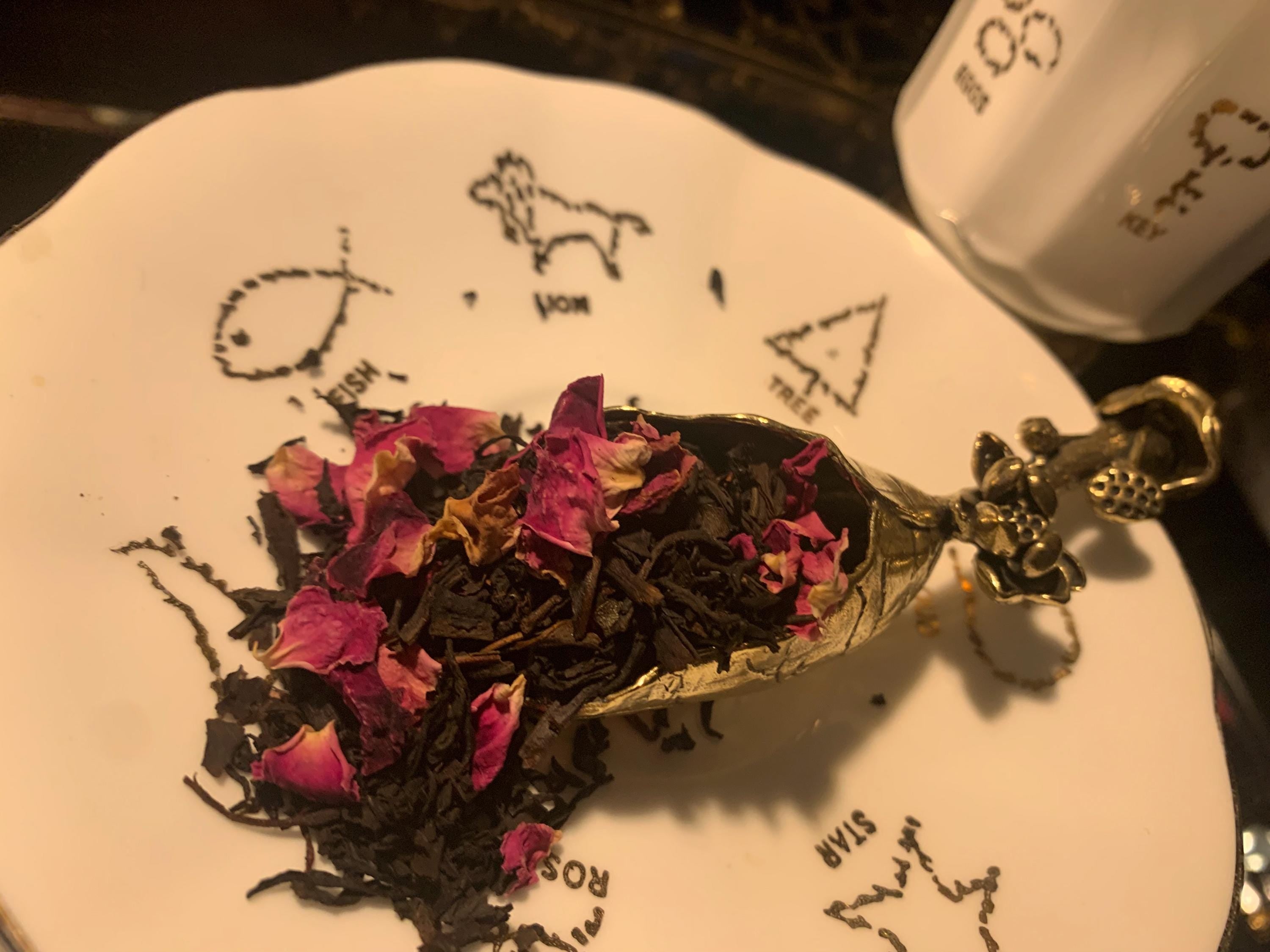 Moulin Rouge Velvet Tea | Luxury Loose Leaf Black Tea with Rose, Chocolate & Cardamom | Romantic Paris Inspired Tea Blend | Theater Gift