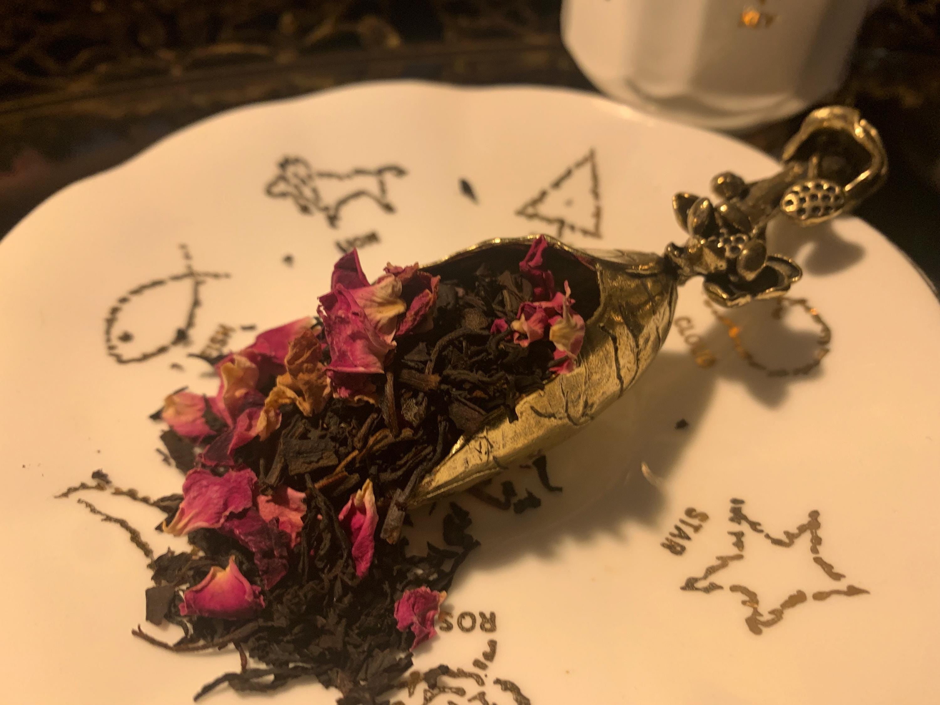 Moulin Rouge Velvet Tea | Luxury Loose Leaf Black Tea with Rose, Chocolate & Cardamom | Romantic Paris Inspired Tea Blend | Theater Gift